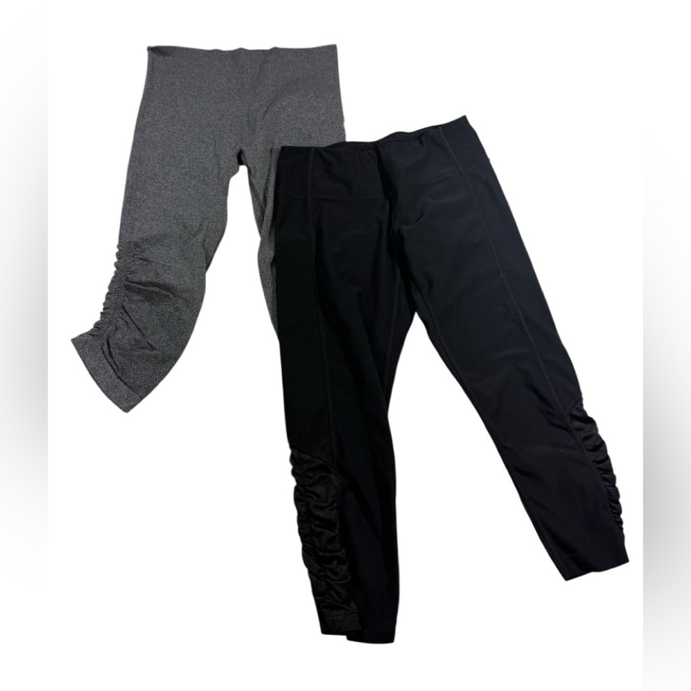 Bundle of 2 Cropped Leggings SzSm Black Gray Rouched Side Hem